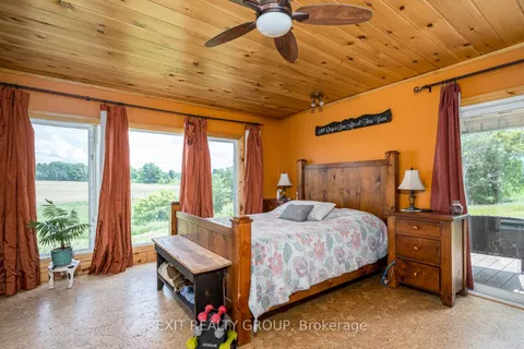 1724 Old Hungerford Rd, Tweed, ON K0K 3J0