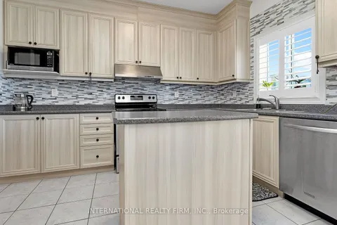 252 Morden Dr, Shelburne, ON L9V 2S3