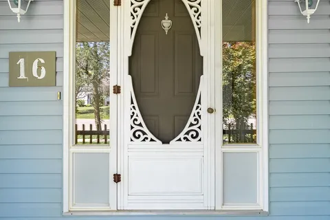 16 Harbourview Cres, Prince Edward County, ON K0K 3L0