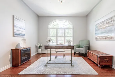 4 Forest Wood Dr, Norfolk, ON N0A 1N3