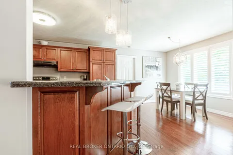 4 Forest Wood Dr, Norfolk, ON N0A 1N3
