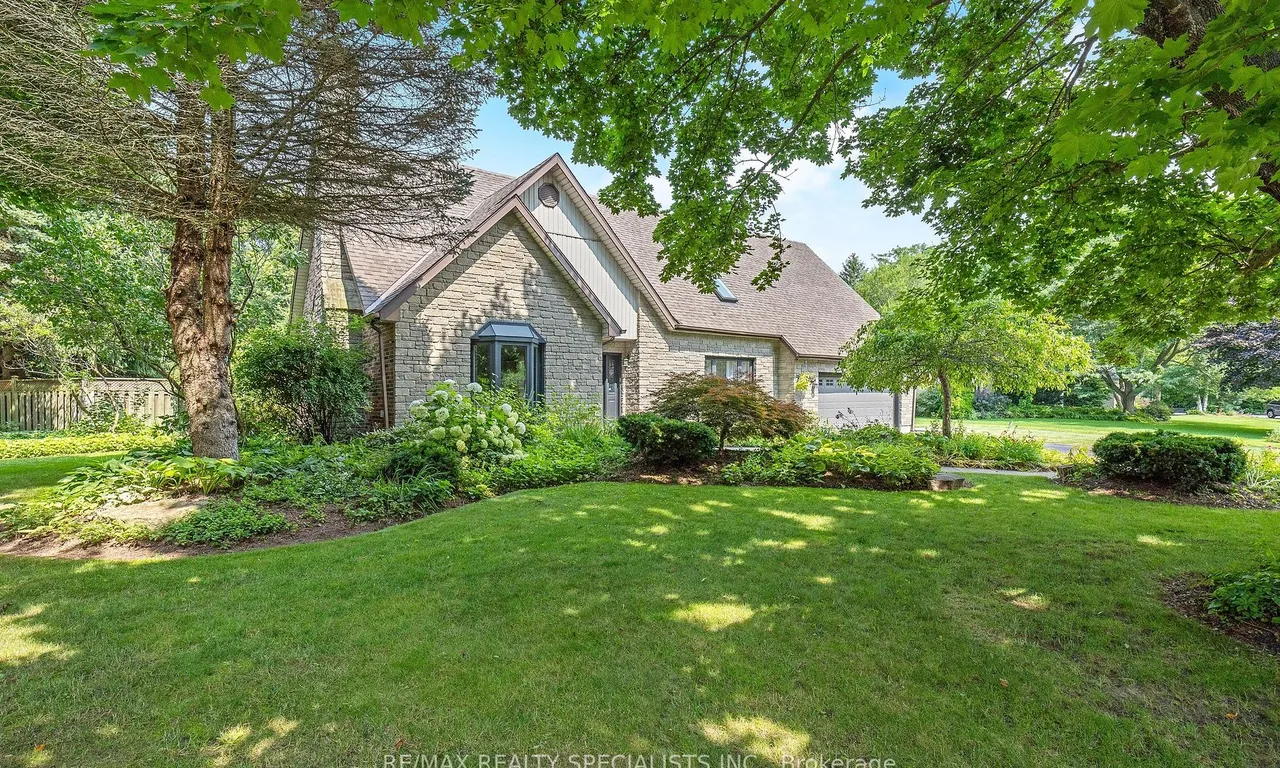 6 Vanstraalen St, Hamilton, ON L0R 1H3