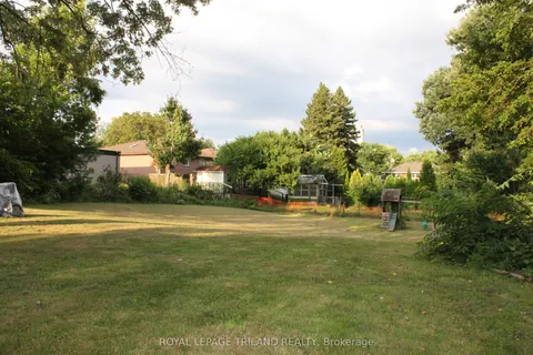 6566 Drummond Road, Niagara Falls, ON L2G 4N7