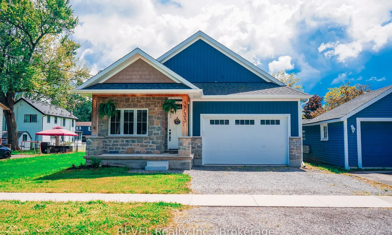 3733 Roxborough Ave, Fort Erie, ON L0S 1B0
