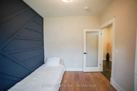 3733 Roxborough Ave, Fort Erie, ON L0S 1B0