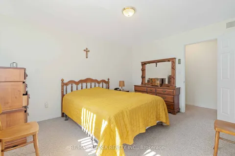 5 Beechwood Ave, Lambton Shores, ON N0N 1J0