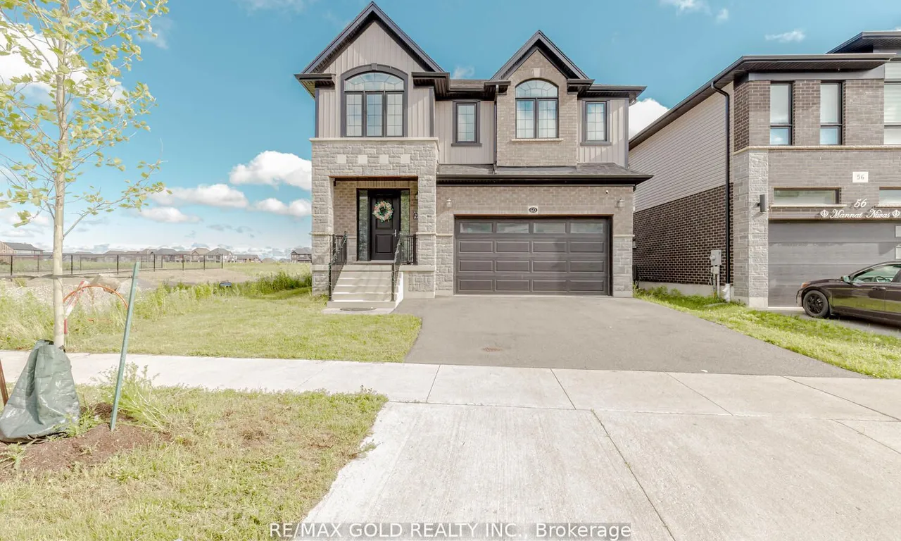 60 Monarch Woods Dr, Kitchener, ON N2P 0K1