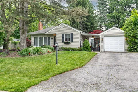 38 Parker Ave, Hamilton, ON L9G 1A7