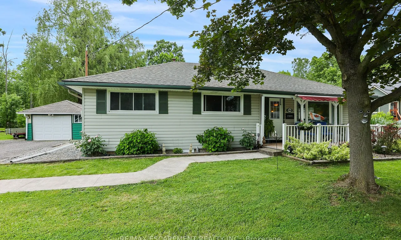 1954 Grayson Ave, Fort Erie, ON L2A 5M4