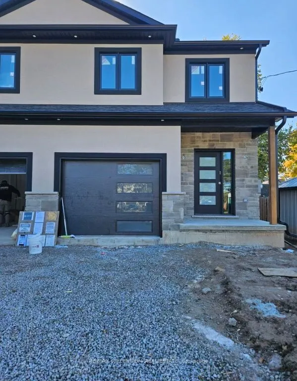 29 Downs Dr, Welland, ON L3B 3P4