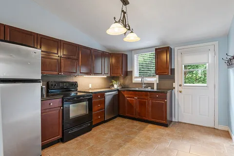 149 Park Lane, Haldimand, ON N3W 1B2