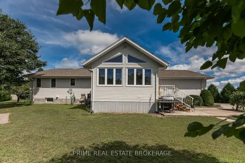 11563 Kerr Rd, West Elgin, ON N0L 2C0
