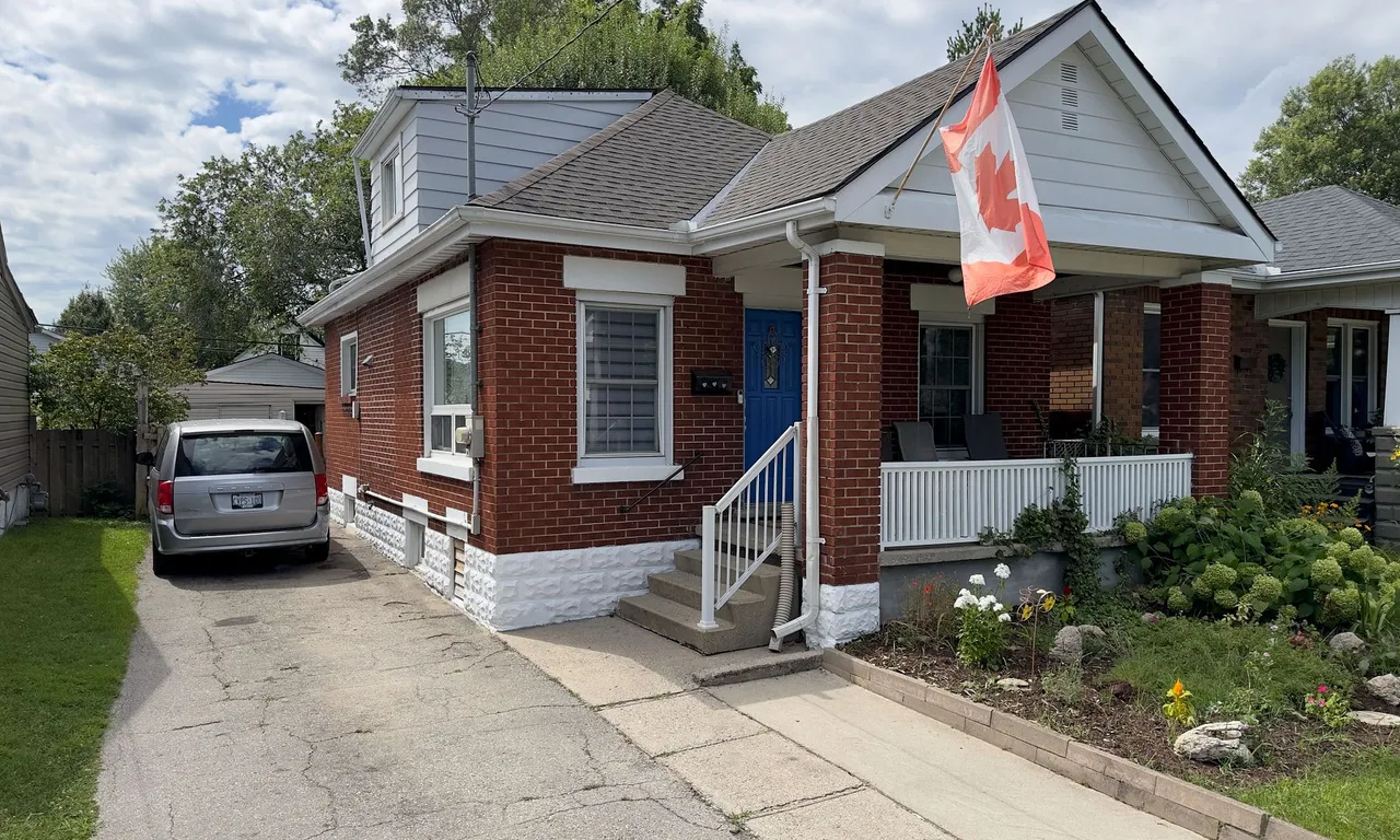 149 Giles St, London, ON N5Z 2V9