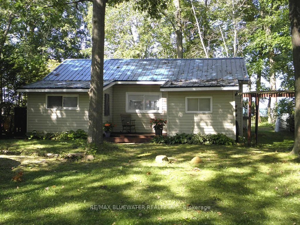 Detached kitchen at 9891 Lake Road Lambton Shores