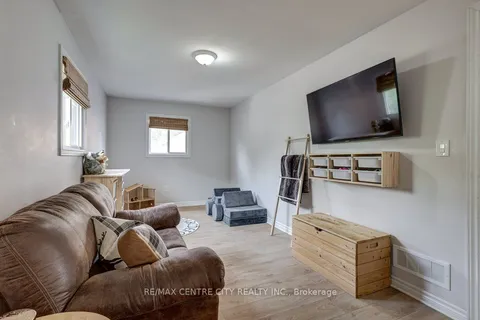206 Union St, Central Elgin, ON N0L 1B0