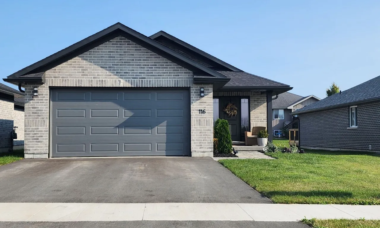 116 Hastings Park Dr, Belleville, ON K8P 0J4