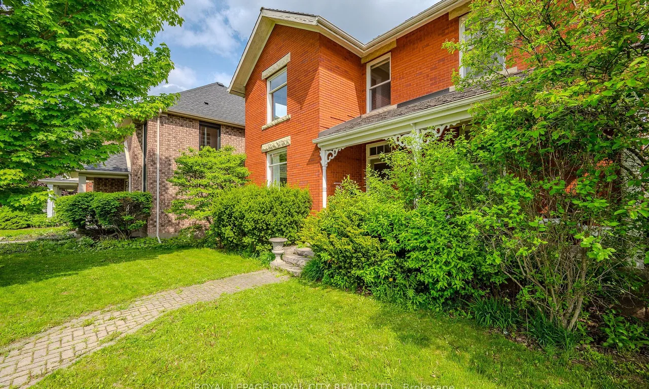 61 Clairfields Dr, Guelph, ON N1L 1P5