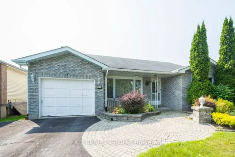 43 Farley Cres, Quinte West, ON K8V 6J7