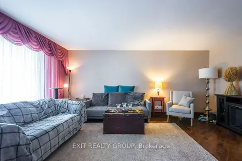 43 Farley Cres, Quinte West, ON K8V 6J7