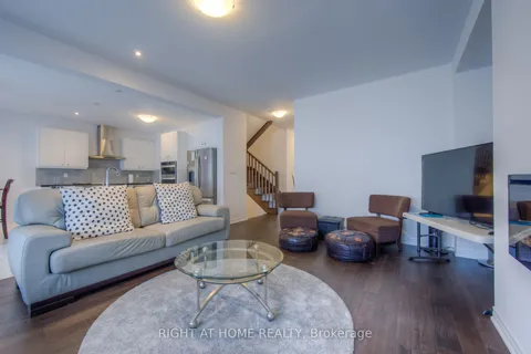 216 Longboat Run Rd, Brantford, ON N3T 0T2