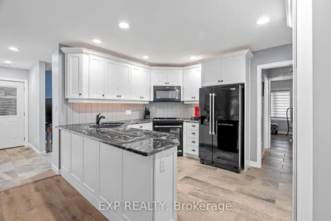 10002 Jenna Rd, Lambton Shores, ON N0M 1T0