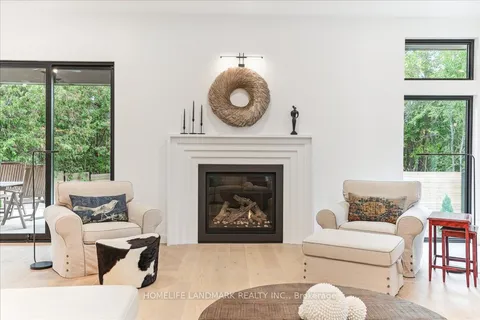 114 Reding Rd, Hamilton, ON L9G 1M8