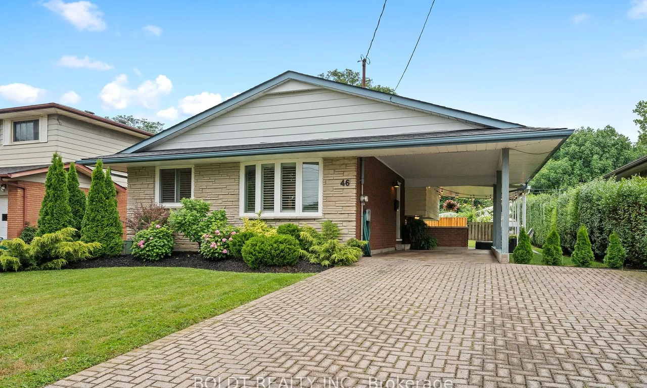46 Prince Charles Dr, St. Catharines, ON L2N 3Y9