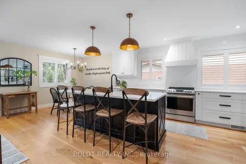 46 Prince Charles Dr, St. Catharines, ON L2N 3Y9