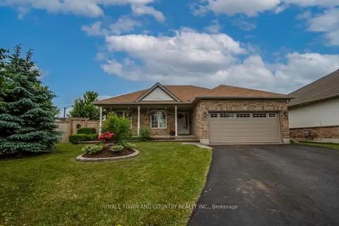 32 Broad St, Kawartha Lakes, ON K9V 0B2