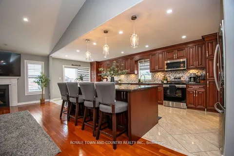 32 Broad St, Kawartha Lakes, ON K9V 0B2