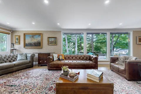 484 Westmount Dr, London, ON N6K 1X5