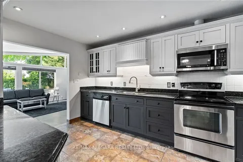 404 LINE 2 Rd, Niagara-on-the-Lake, ON L0S 1J0