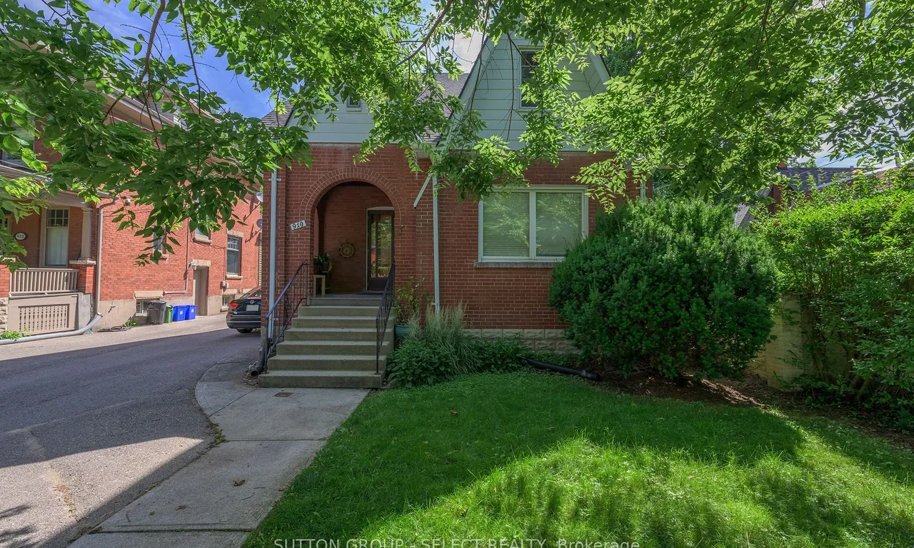 910 Colborne St, London, ON N6A 4A4
