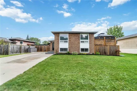 86 Leaside Dr, Welland, ON L3C 6B2