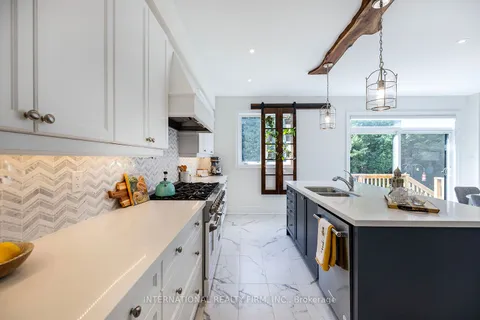 82 Hennessey Cres, Kawartha Lakes, ON K9V 0P4