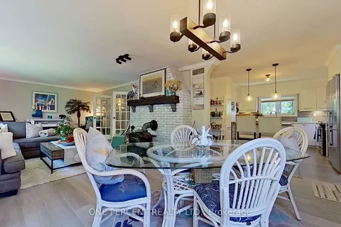 92 Murray St, Quinte West, ON K8V 2E7