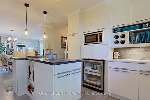 92 Murray St, Quinte West, ON K8V 2E7