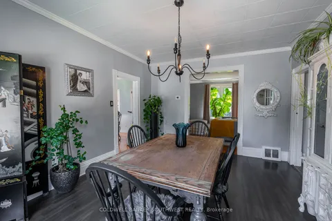 224 Vidal St, Sarnia, ON N7T 2T7