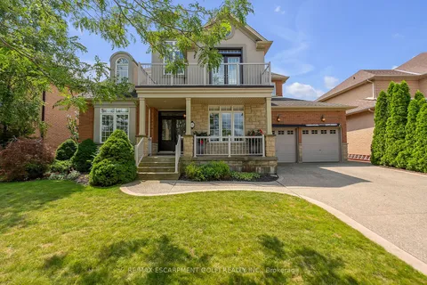 32 Mccollum Rd, Hamilton, ON L8E 6B8
