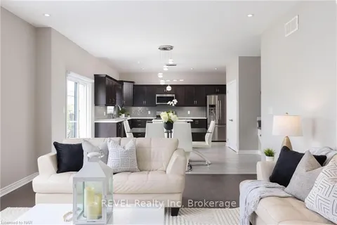 7819 Pender St, Niagara Falls, ON L2G 0H3