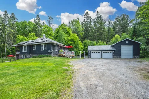 143 South Waseosa Lake Rd, Huntsville, ON P1H 2N5