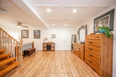 143 South Waseosa Lake Rd, Huntsville, ON P1H 2N5