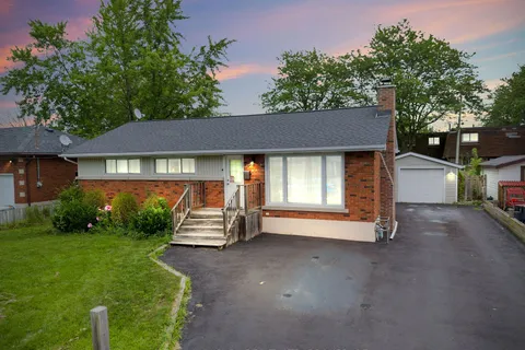 78 Gram Ave, Welland, ON L3C 1H6