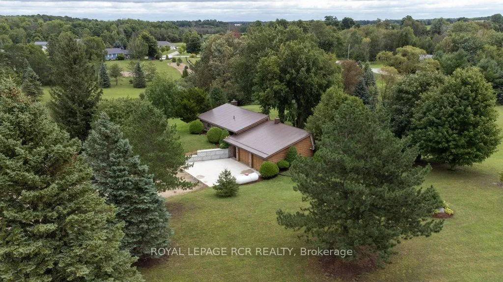 9811 Creek Rd, Minto, ON N0G 1M0