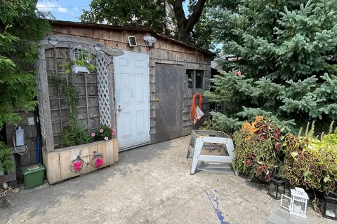 439 King William St, Hamilton, ON L8L 1R1