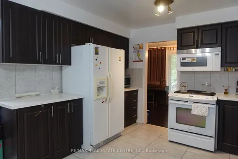 17 Woodland Rd, Amaranth, ON L9V 3N6