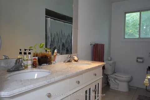 17 Woodland Rd, Amaranth, ON L9V 3N6