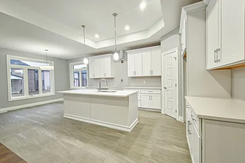 19 Tracy Dr, Chatham-Kent, ON N7M 6G2