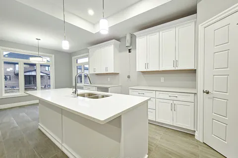 19 Tracy Dr, Chatham-Kent, ON N7M 6G2