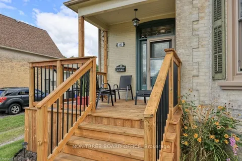 291 Wellington St, Ingersoll, ON N5C 1T2